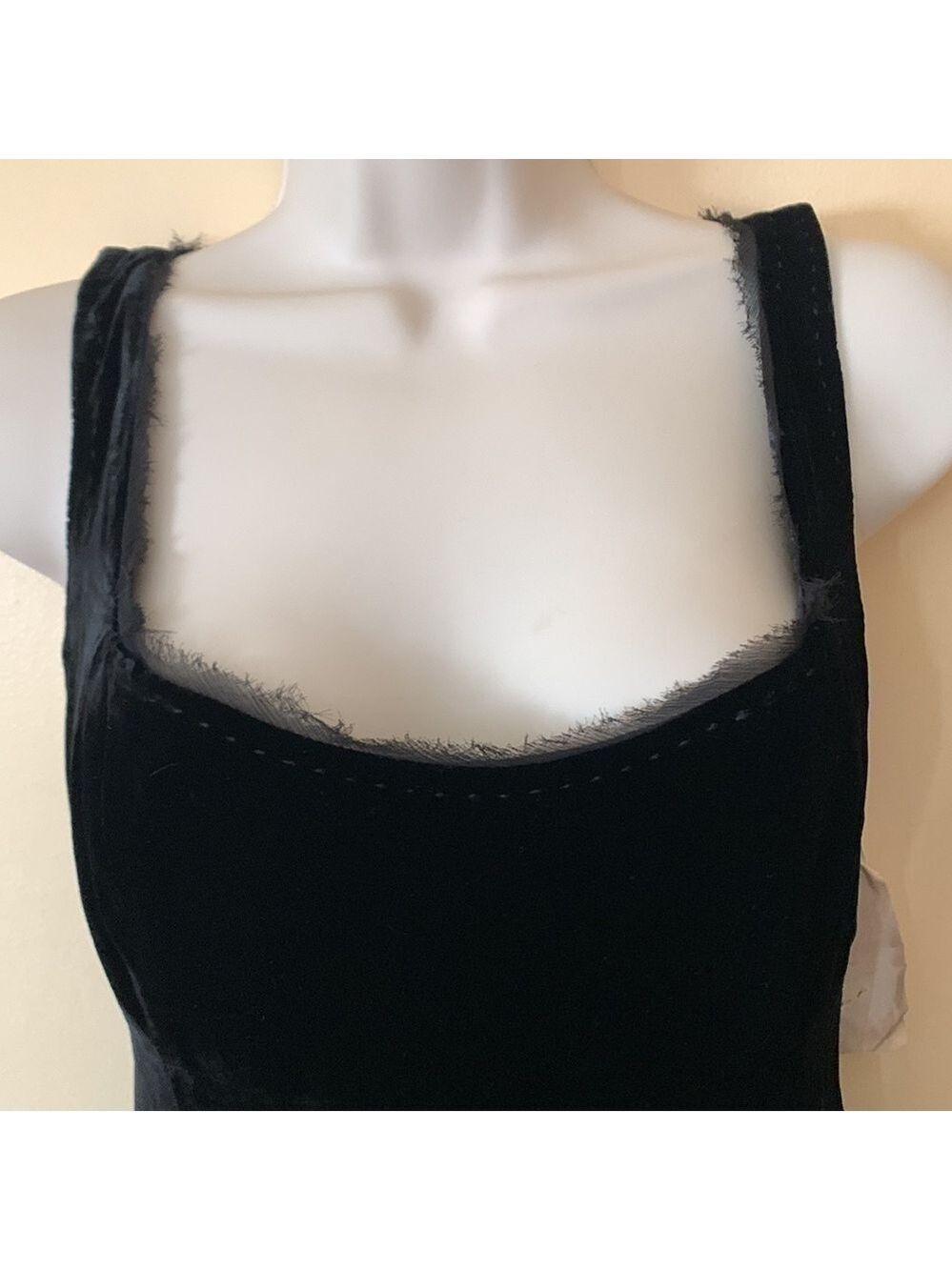 Tahari crushed black crushed velvet cocktail dress size 2 - Picture 2 of 10